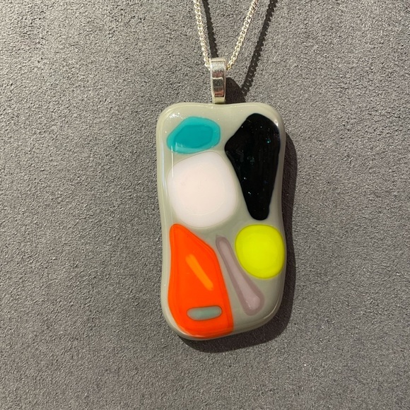 Hand made fused Glass pendant necklace minimalist - Picture 2 of 3